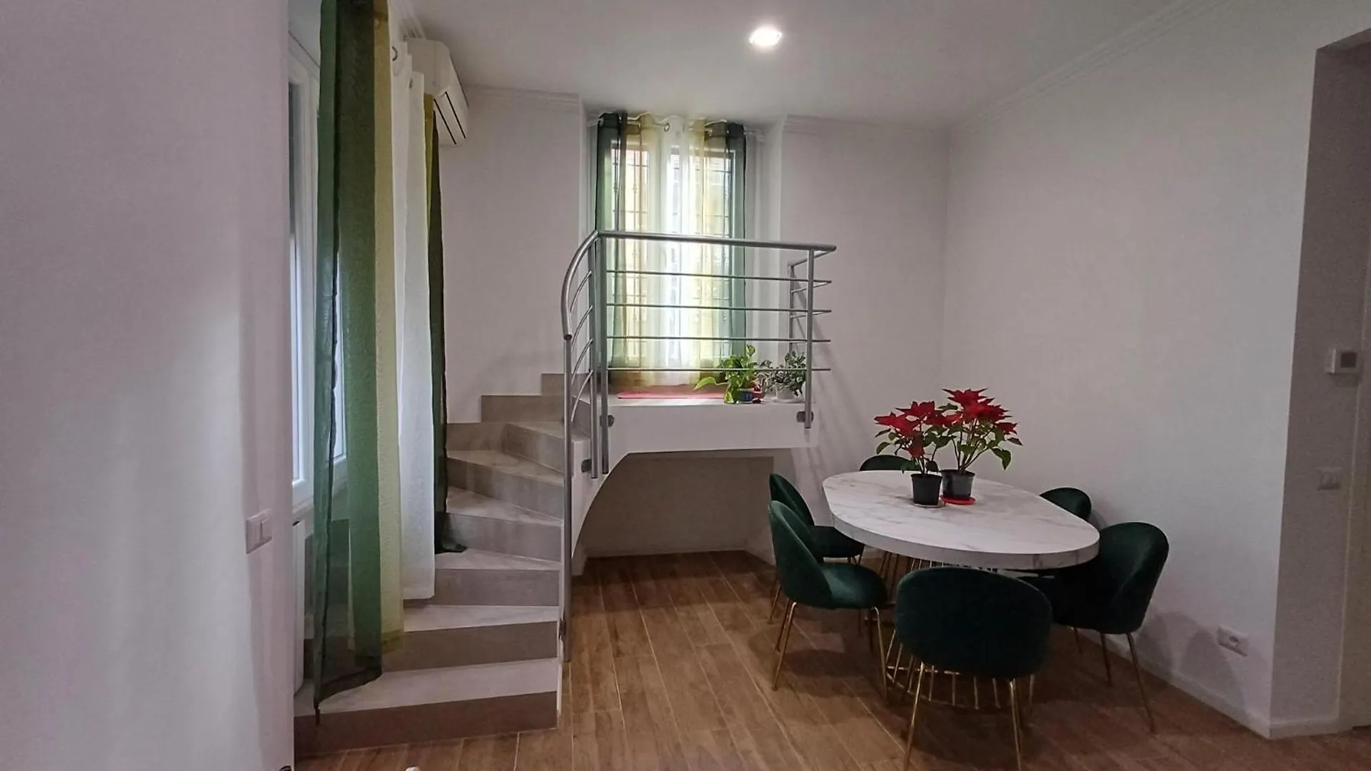 Central Apartment Rome 0*,